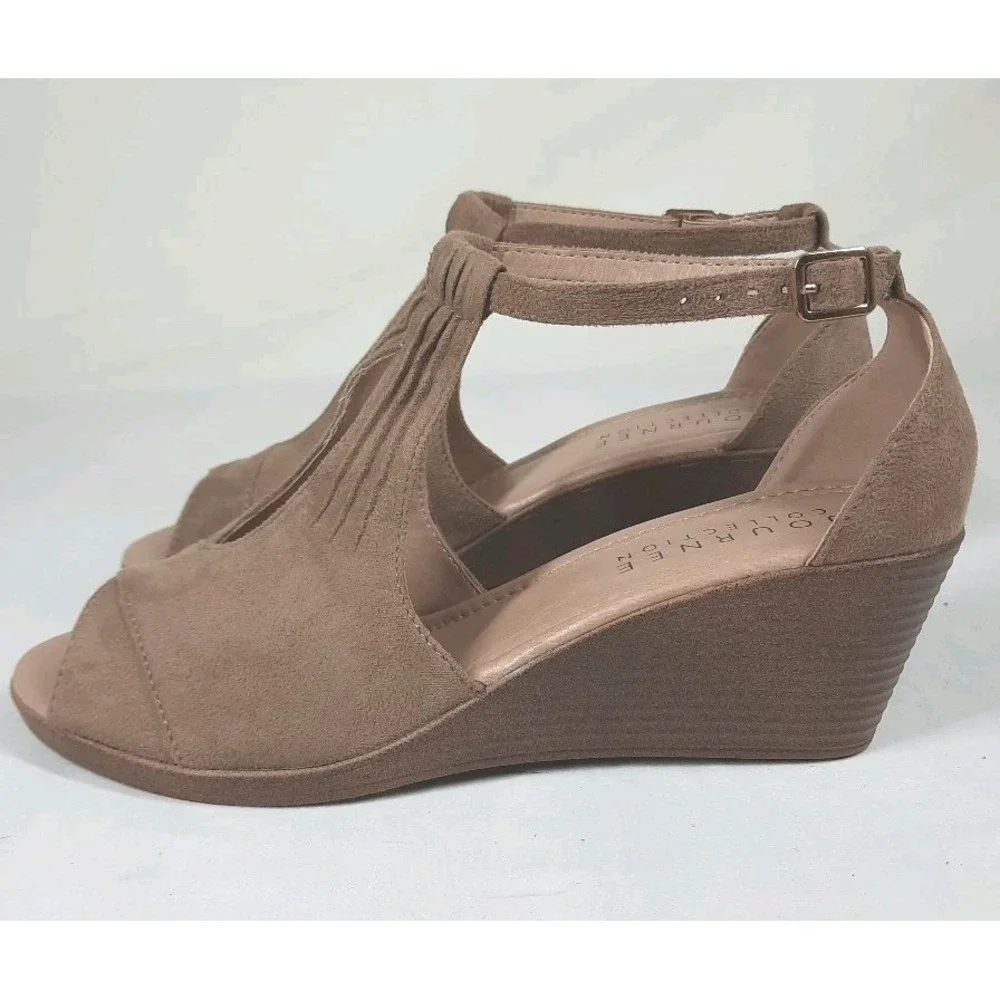 NEW Journee Collection Kedzie Women's Wedges Taupe‎ Size 9